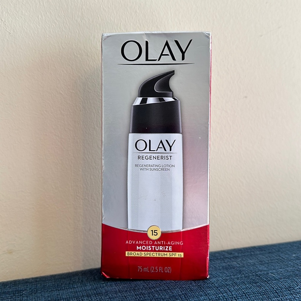 Olay Regenerist Advanced Anti Aging Moisturizer SPF 15